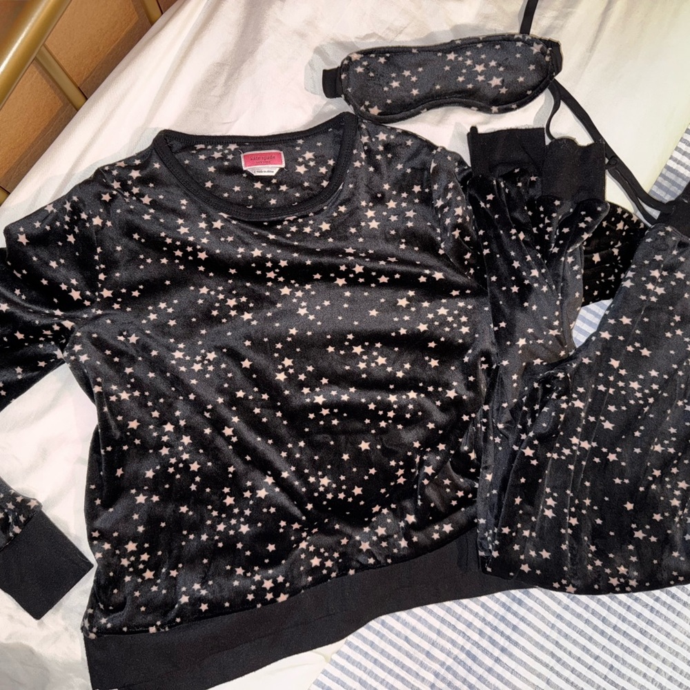 Kate Spade ♠️ Black Star Print Pajama Set with Eye Mask